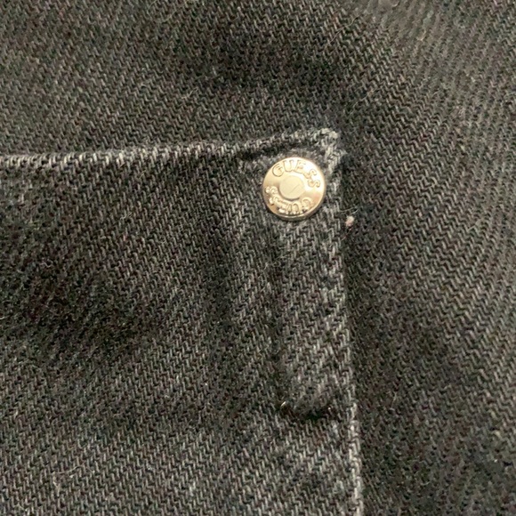 Guess jean shorts - Picture 5 of 8